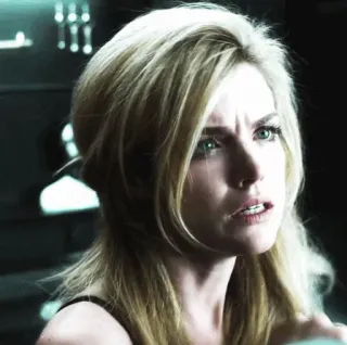 😭 532879de mujer, rubia, cara, retrato, persona, expresión telegram sticker