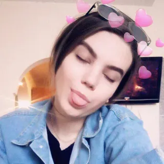 😜 c9bb6b88 mujer, persona, corazones, gafas de sol, sacando la lengua, femenino, posando whatsapp sticker