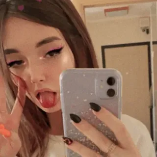 🥺 ea505b62 ผู้หญิง, เซลฟี่, สัญลักษณ์สันติภาพ, ความงาม, วัยรุ่น telegram sticker