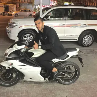 🏍 869a15e8 motocicleta, moto deportiva, vehículo, hombre, pulgar arriba, posando whatsapp sticker