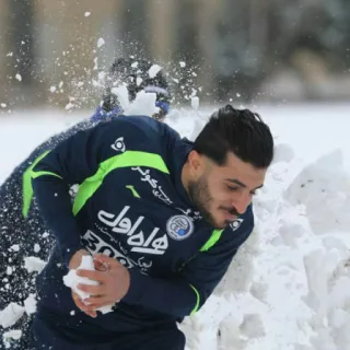 😂 f276302c nieve, invierno, guerra de bolas de nieve, frío, aire libre whatsapp sticker