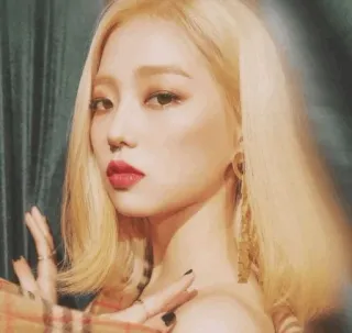 🚫 e61b3bb3 mujer, rubia, retrato, belleza, maquillaje, persona telegram sticker