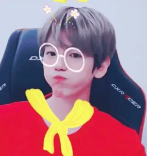 🌨 cc124733 男の子, メガネ, フィルター, 花, 自撮り, 人 telegram sticker