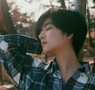 🕸 09d5e448 người, chân dung, ngoài trời, thiên nhiên, ánh sáng ban ngày telegram sticker