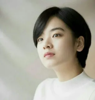 🕸 f780342f phụ nữ, chân dung, gương mặt, người, nữ, tóc ngắn, vẻ đẹp telegram sticker