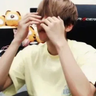 🍯 19b8e3d5 telegram sticker