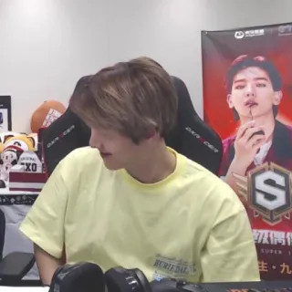 🍯 811efc2e BERIE DE BLE 服装, T恤, 人物, 生活方式 telegram sticker