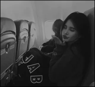 ◽️ f007aef1 vrouw, vliegtuig, binnen, kus, portret, reizen whatsapp sticker