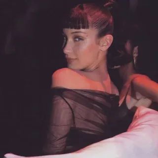 🎠 5b8a184a woman, portrait, fashion, dress, celebrity telegram sticker