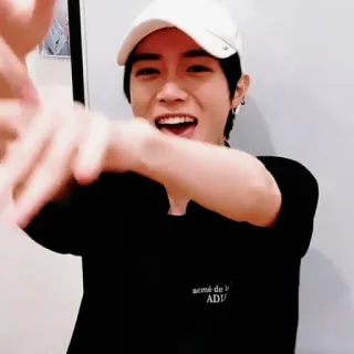 🐻 34fb4ce6 acmé de la vie ADLV acme de la vie, adlv, Mode, Koreanische Mode, Streetwear whatsapp sticker