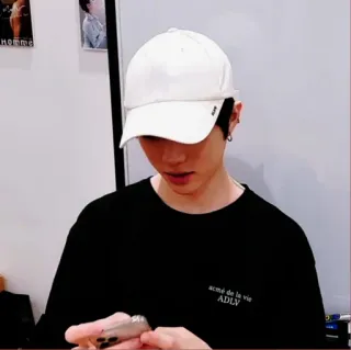 🐻 4df90e68 acmé de la vie
ADLV Koreanische Mode, Freizeitkleidung, Streetwear whatsapp sticker