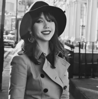 🌚 69d2bb50 woman, hat, coat, black and white, fashion, style, portrait telegram sticker