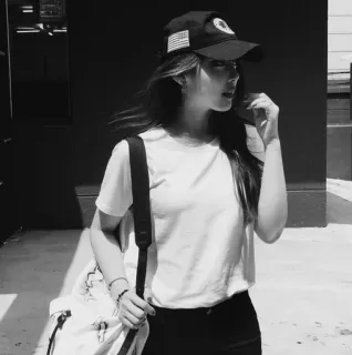 🥀 6fe28eb0 woman, hat, t-shirt, person, outdoors telegram sticker