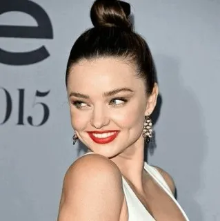 🥂 0a0f6a40 Miranda Kerr 模特, 名人, 女人, 肖像, 美丽, 红色口红, 发型 telegram sticker
