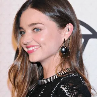 🕊 b05158f3 女人, 黑发, 肖像, 人, 微笑, 脸 telegram sticker