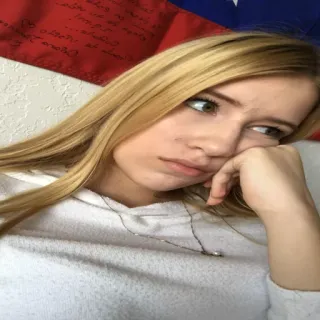 🙄 031c2134 女性, 退屈, ブロンド, ポートレート, 女の子, ティーン telegram sticker