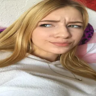 🙄 f0c484c0 女性, 女の子, 金髪, ポートレート, 顔 telegram sticker