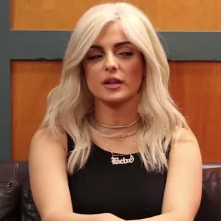 😒 628d2164 Bebe Rexha Bebe Bebe Rexha, piosenkarka, celebrytka, blondynka, naszyjnik telegram sticker