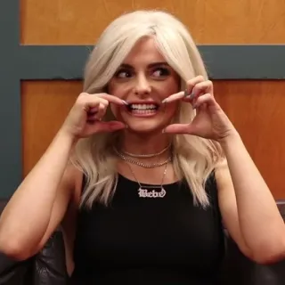 😬 e5c391b2 Bebe kobieta, portret, naszyjnik, blond włosy, uśmiechnięta, osoba telegram sticker