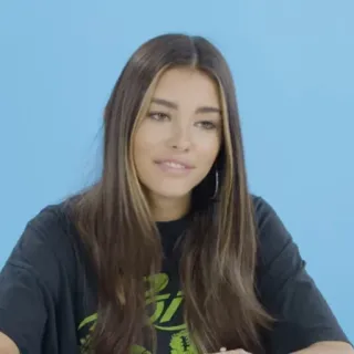 🌎 ac3c1681 Madison Beer cantante, celebrità, donna, modella telegram sticker