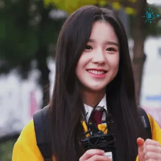 🐝 c0e916ce coreano, estudiante, chica, sonrisa, feliz, uniforme escolar whatsapp sticker