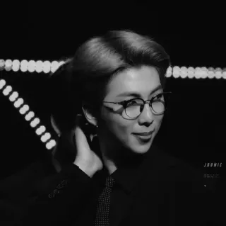 ⛓ b7a4ee23 남자, 인물사진, 흑백, 안경, 사람, 진지한, 얼굴 telegram sticker