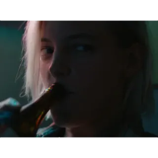 🌱 b8c7a361 personne, boire, bouteille, alcool telegram sticker