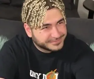 ☺️ f089c1ed WHY DON'T WE hombre, retrato, persona, trenzas, camiseta telegram sticker