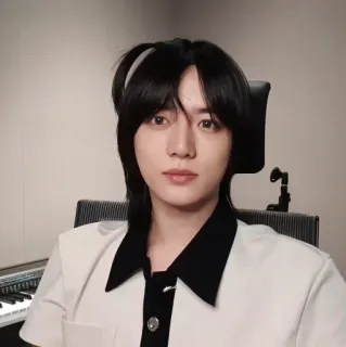 🧋 c9baa312 người, nam, chân dung, khuôn mặt, tóc telegram sticker