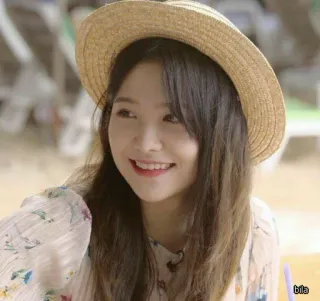 ✨ f56d479b bila woman, hat, smile, girl, portrait, people whatsapp sticker