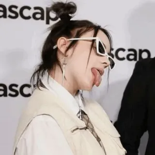 ☃ 0406fe3c Billie Eilish Billie Eilish, cantante, música, celebridad, mujer, gafas de sol whatsapp sticker