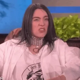 🍁 22493969 I am 9 billie eilish, celebridad, cantante, meme, divertido, expresión whatsapp sticker
