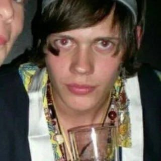 🔗 836d488e Bill Skarsgård attore, celebrità, ritratto, persona telegram sticker