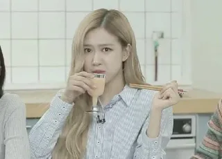 😐 2bc175d5 telegram sticker