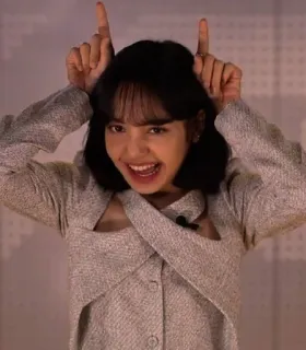 🐄 263e59a3 Lisa Lisa, K-Pop, Blackpink, Sängerin, Promi, Idol telegram sticker