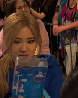 😳 7d4b6044 telegram sticker