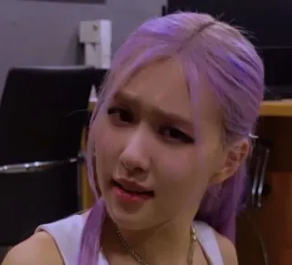 🤨 f3c89951 Rosé Rosé, K-Pop, Sängerin, verwirrt, lila Haare, Promi, Frau telegram sticker