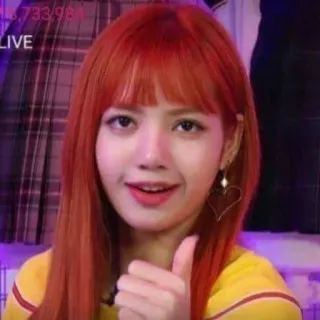 👍 7d63f534 Lisa LIVE kpop, zangeres, vrouw, duim omhoog, portret, hartoorbel telegram sticker