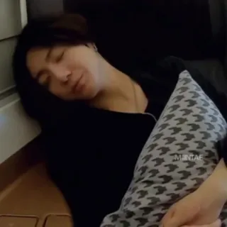 🥢 1b9d14fb MINTAE Schlaf, schlafen, Kissen, gemütlich, entspannen, Ruhe telegram sticker