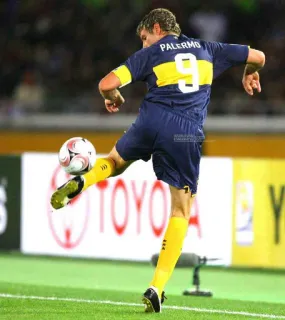 😂 56e7aaac Palermo PALERMO fútbol, jugador, patada, atleta, deportes telegram sticker