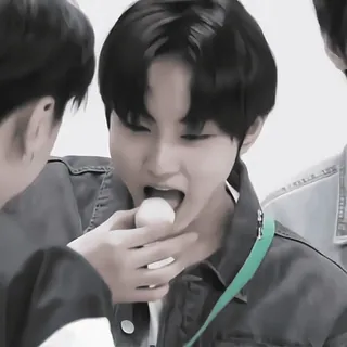 🥽 1ac96270 pessoa, comendo, comida, lanche telegram sticker