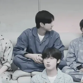 🥽 7ad9c171 pessoas, grupo, pijama, sentado, interior telegram sticker