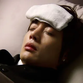 🤕 aa6a64a2 krank, Mann, Handtuch, Bett, Krankheit telegram sticker