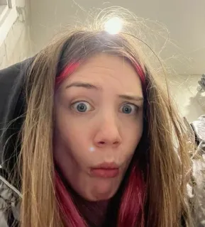 😶 dd119e41 donna, ritratto, selfie, capelli rosa whatsapp sticker