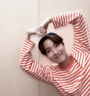 🙆‍♂ 7042c62c J-Hope kpop, jhope, heart, idol, singer, music telegram sticker