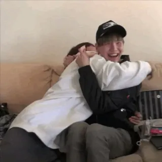 ❤ df9af81e ハグ, 友情, 愛情, 抱擁, 幸福, 自然体, カジュアル telegram sticker