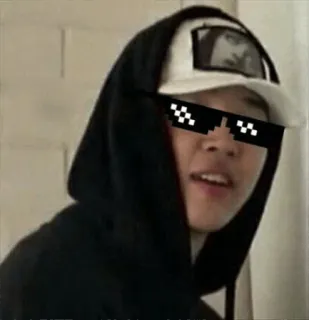 😎 fb3d2fb8 人物, サングラス, パーカー, 帽子, ポートレート telegram sticker