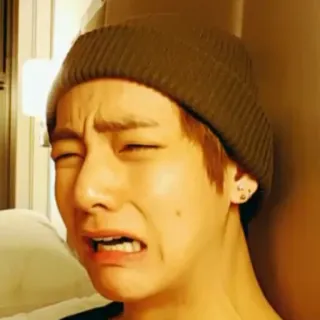 😭 bd0b1bdf V K-pop, BTS, cantante, gracioso, reacción, meme, asco telegram sticker