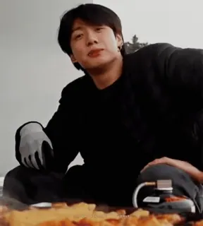 🌯 a3e1b4f7 Jungkook kpop, ca sĩ, người nổi tiếng, âm nhạc, giải trí, bts telegram sticker