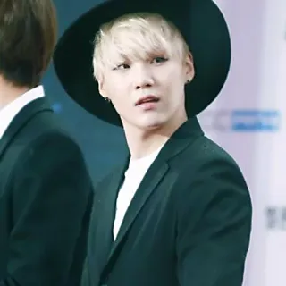 🤔 da83fbf1 Suga Suga, BTS, K-Pop, Koreaanse Pop, Zanger, Idool telegram sticker